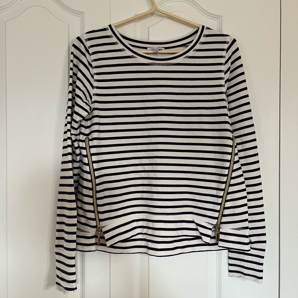💫2/$20 - Stella and Dot striped side zip sweater